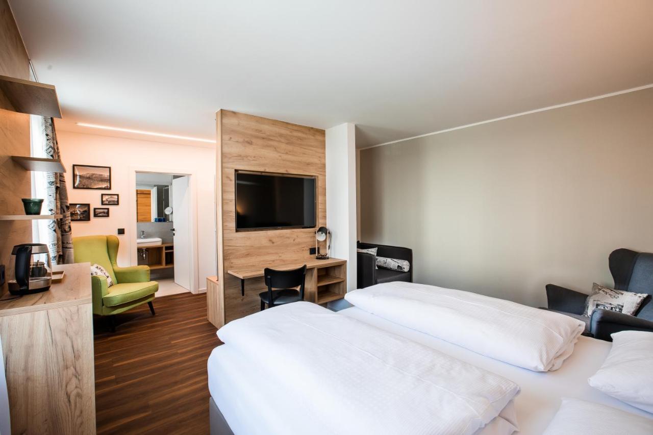 Wallner - Hotel & Wirt Арнолдщайн Екстериор снимка
