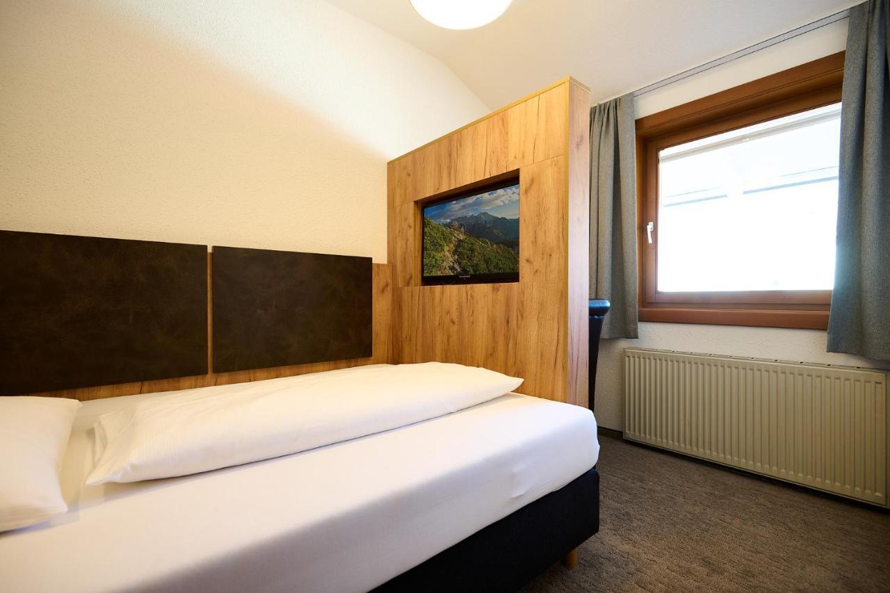 Wallner - Hotel & Wirt Арнолдщайн Екстериор снимка