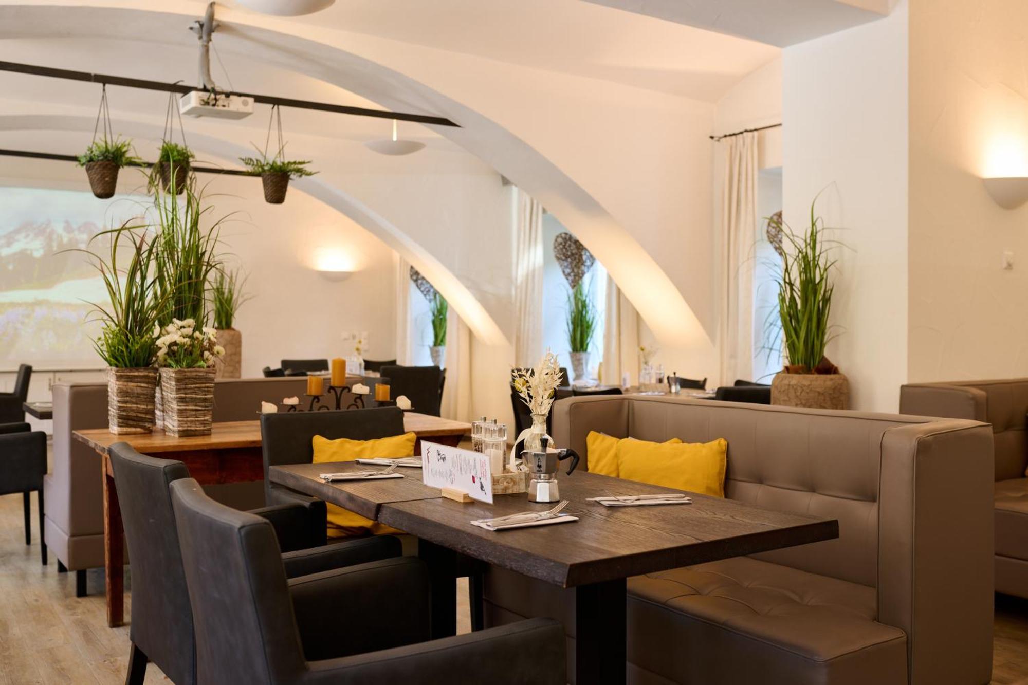 Wallner - Hotel & Wirt Арнолдщайн Екстериор снимка