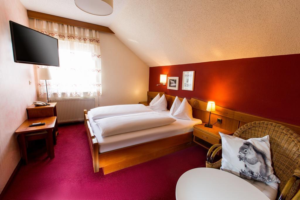 Wallner - Hotel & Wirt Арнолдщайн Екстериор снимка