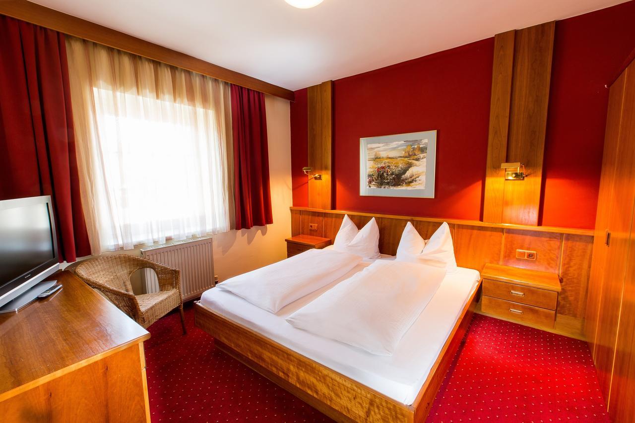 Wallner - Hotel & Wirt Арнолдщайн Екстериор снимка