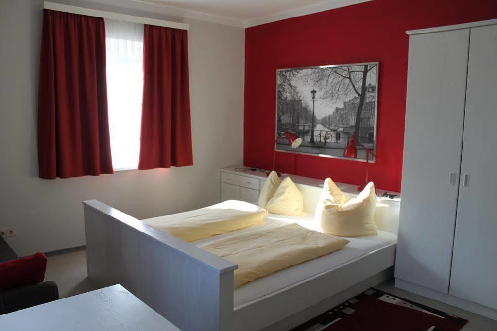 Wallner - Hotel & Wirt Арнолдщайн Екстериор снимка